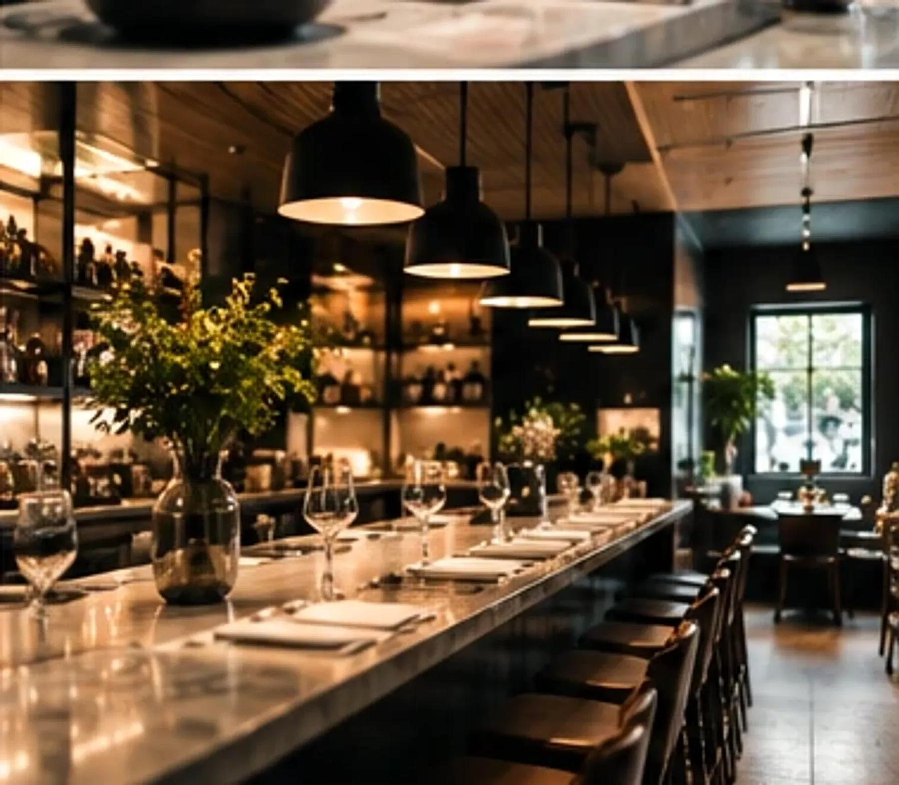 Sala de restaurante al caer la tarde